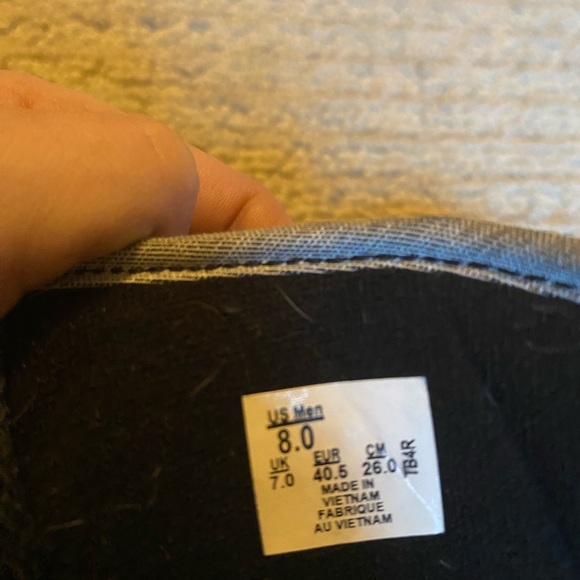 Vans - Picture 3 of 6